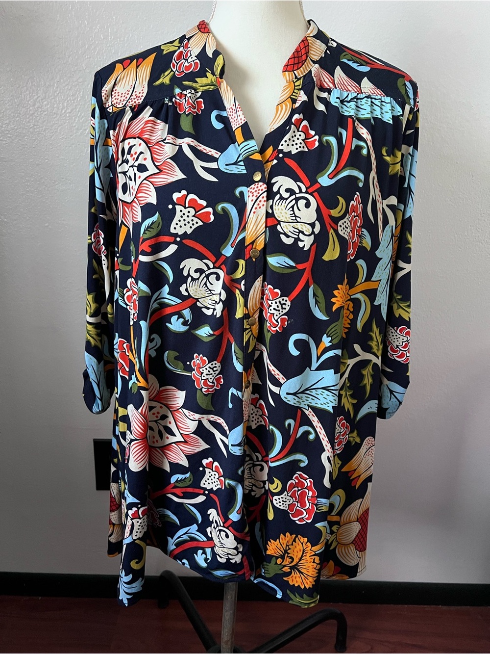 BCBG Max Azria Multi Colored Floral Hi Low Tunic NWOT Size M